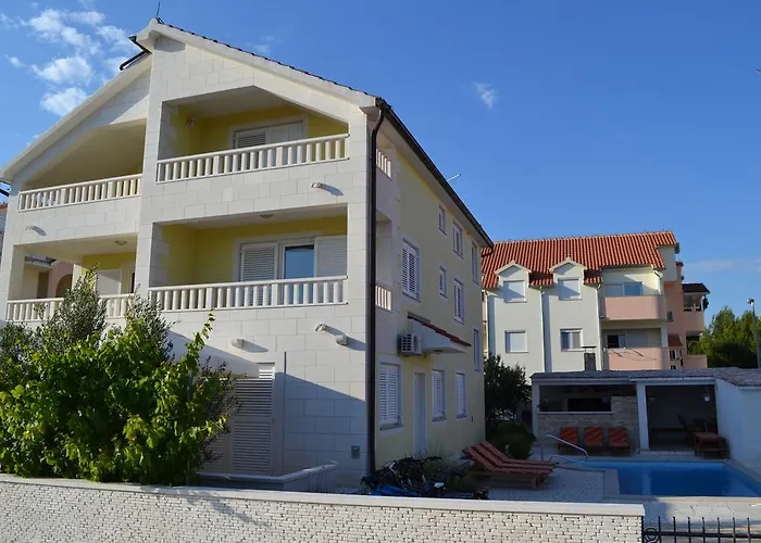 Tihomir Apartamento *